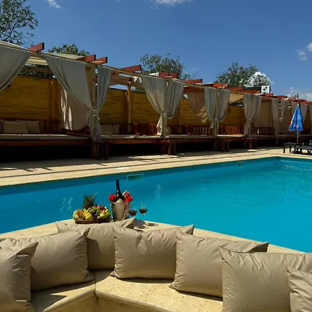 Шале Etno Brvnara Sa Bazenom